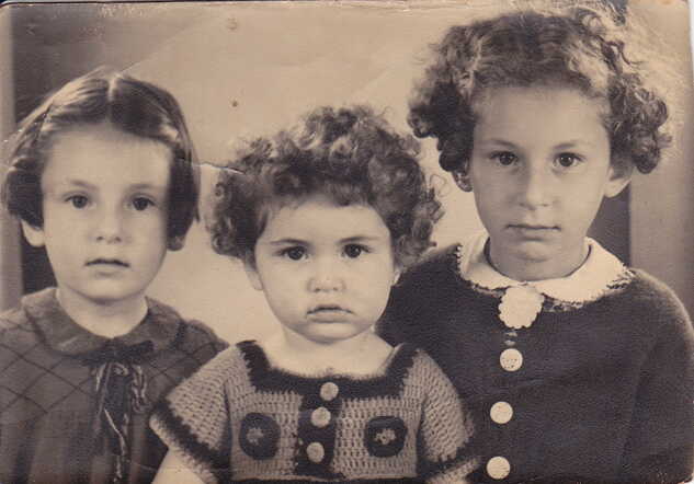 Janny, Klaartje & Esther Velleman - Augustus 1941