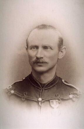 Freerk Engers. geb. 8 febr. 1843, broer van Sara, echtgenoot van Engel Veltman, begraven op Joodse begraafplaats Deventer