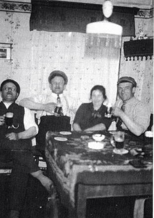 Gaststätte Kleeblatt Lütgeneder 1920s