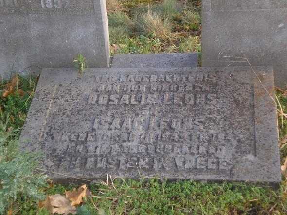 Memorial stone Leons