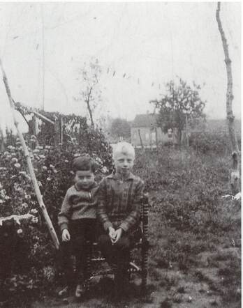 Benjamin (Benny) van Gelder (left) with a friend