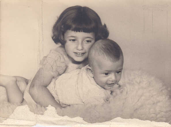 Gretha Reintje and Salli Cohen