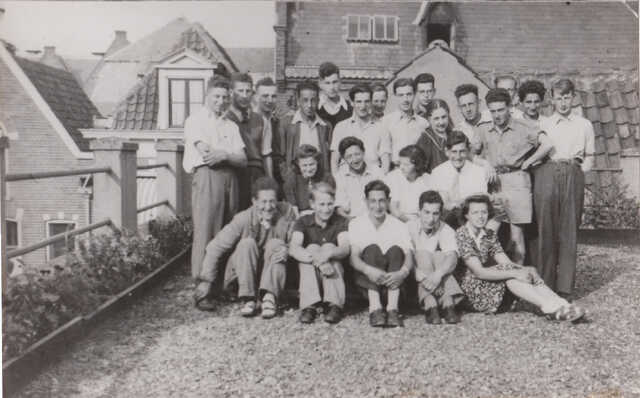 Palestinapioniers op dak Beth Chaloets Deventer 1940