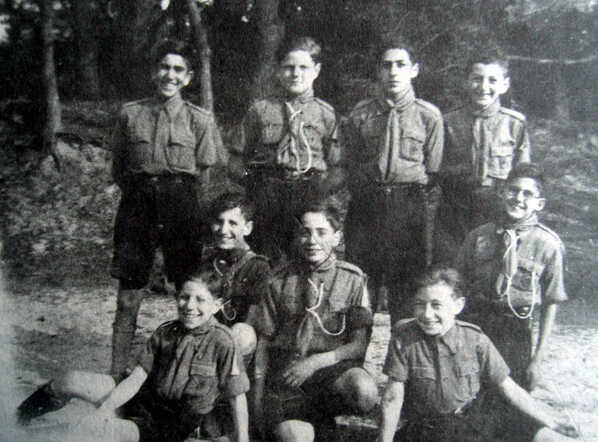 Elias (Eddy) Heijmans top row, 2nd from the right) with other scouts of the Centraal-Israëlitisch Weeshuis in Utrecht
