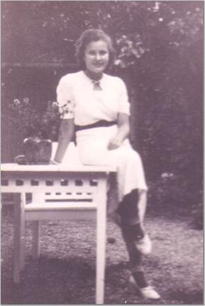 Hetty Winkel, ongeveer 16 jaar oud