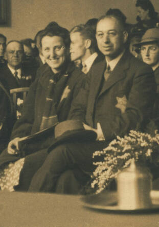 Aaron de Lange and Clara van Zuiden on there weddingday in 1942