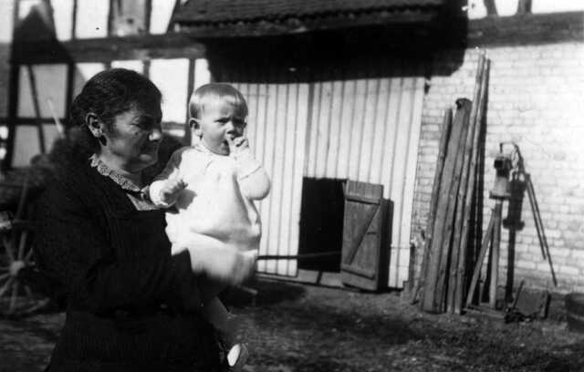Ida Reiss met kleindochter Anneliese