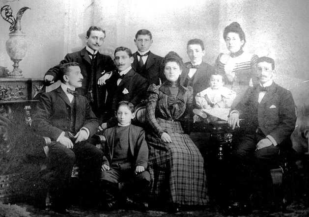 Descendants of Joseph Simon Stranders and Carolina Rosenzweig.