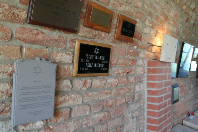 Memorial to Löwenhardt family members
