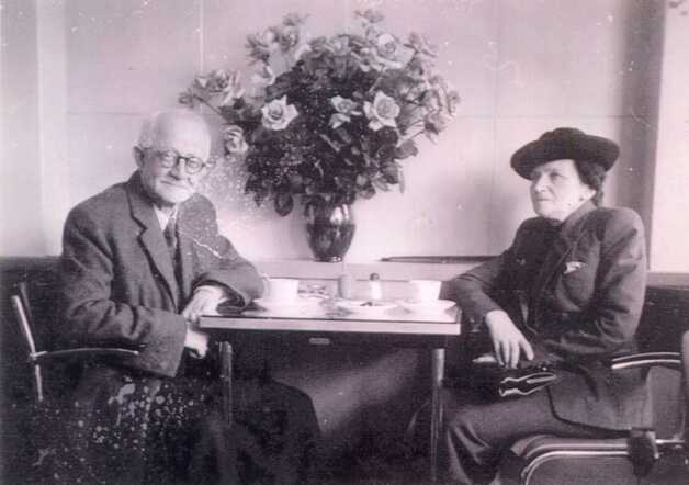 Israël van Voolen and Dina Gütz