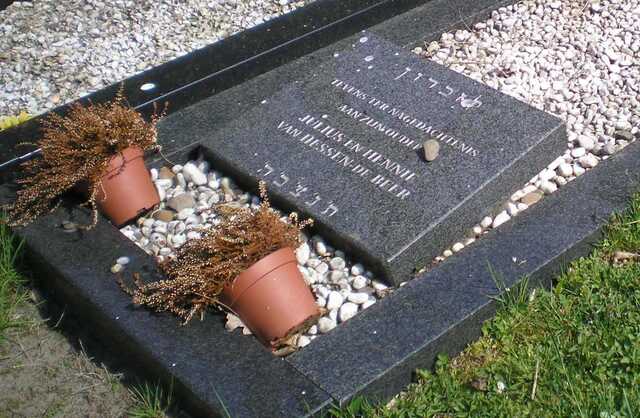 Memorial stone Julius van Hessen