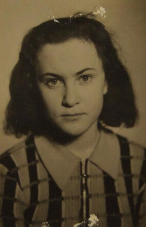 Thea Kahn