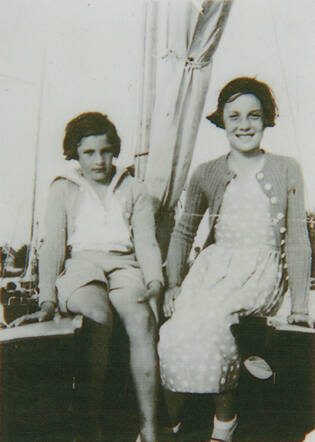 Juliette Nanny (Juultje) left and Josine Henriette Ketellapper