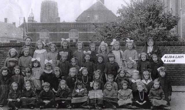 Klassenfoto van Alida Lion