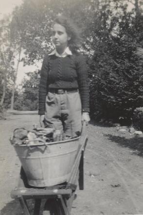 Doris Ruth Knorringa