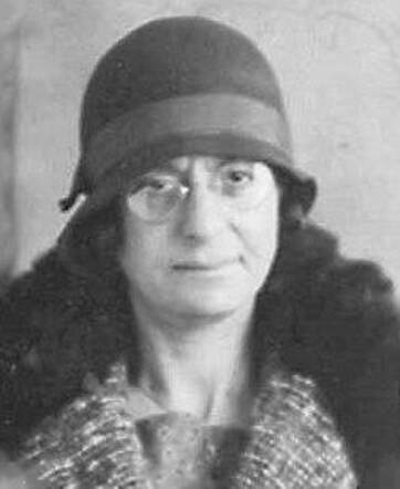Esther Kool-Kan