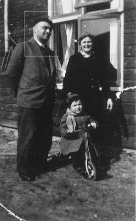 Werner Josef Stein with his partents Kurt and Else Stein-Siegel