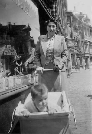 Leah de Vries-Hijman1907 [en]
