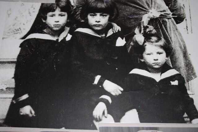 Lea, Leni, Louise Frank
