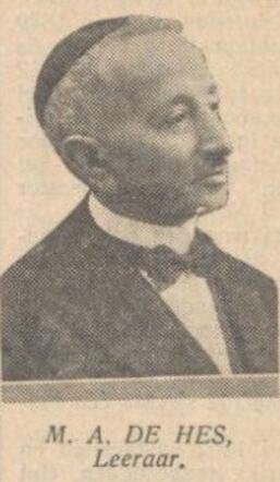 Nieuw Israelietisch Weekblad,  11 november 1932, pag. 9. Mozes de Hes.