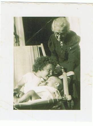 Louis en Michiel met oma Belifante