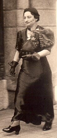 Marianne (Ria) de Hond-Viool (Amsterdam, 25 juli 1899-Auschwitz, 28 januari 1944),