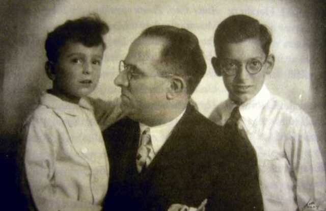 Maurits Blom and his two sons