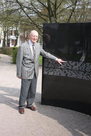 Memorial stone Max Baum