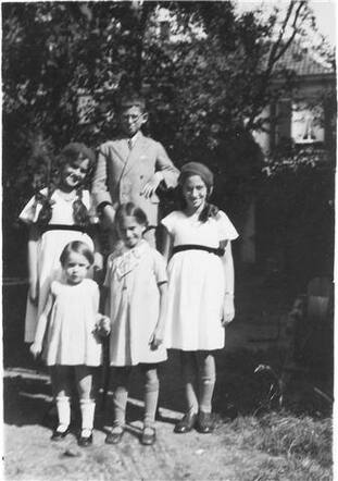 met Rini en Sophie en Betty sept. 1932