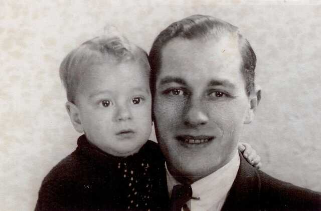 Jacob Maurits Jacques (Japie) with his father Adolph Herman Minder