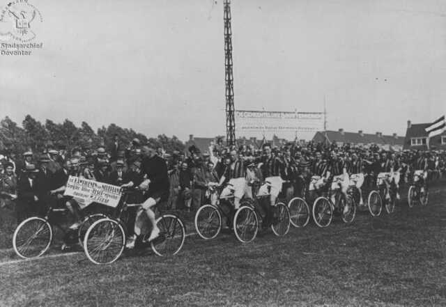 Go Ahead met geschonken fietsen