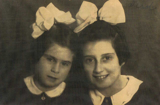 Betty Sonja (right) en Louise Neuburger