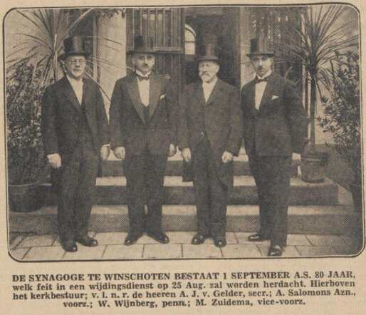 Nieuwsblad van het Noorden, 14 augustus 1934, pag. 9. Foto bestuur synagoge Winschoten.