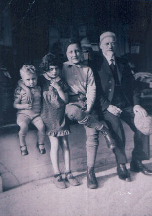 Karel Nihom (left)