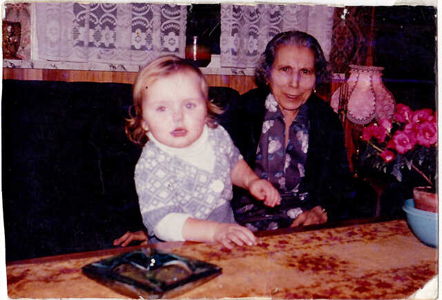 Samen met Oma Sara Mulder-Schuitevoerder
