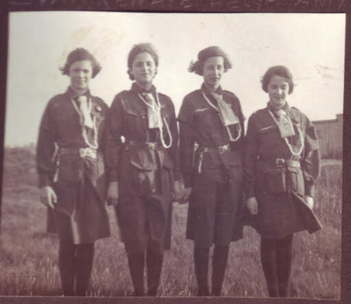 Padvindsters Tilburg circa 1935