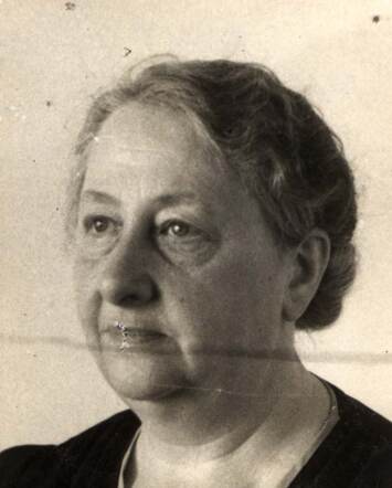Elizabeth Parfumeur-van Collum