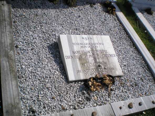 Memorial stone Philipse, Droomer and Ephraïm