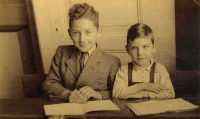 Sem (left) and Leonard (leo) Polak