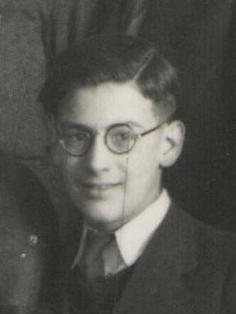 Leon Moses [Leo] Poons (cutting)