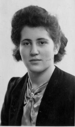 Amalia Eva (Lia) Roos
