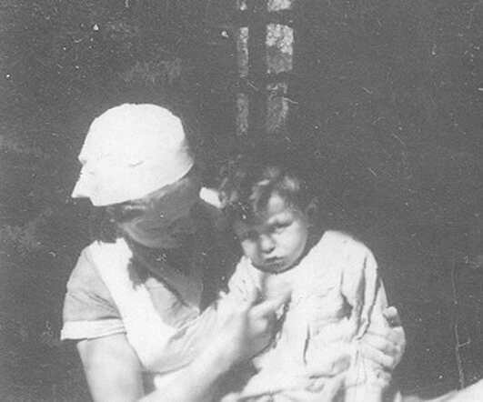 Hartog Sacksionie in the Creche at the Plantage Middenlaan in Amsterdam, march 1935