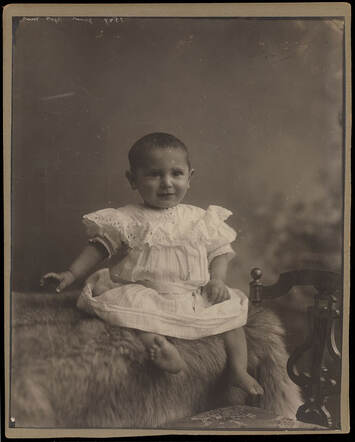 Samuel Wolf (Sam) de Groot als baby, 1910