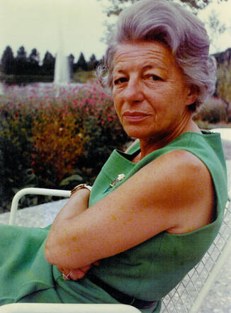 Charlotte Klaber-Reinhaus op de Floriade 1972 in Amsterdam