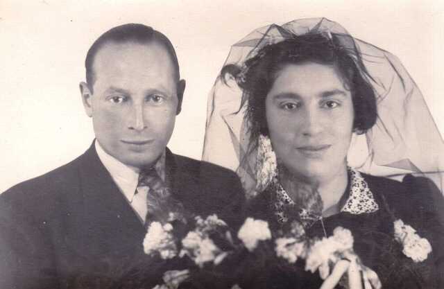 Bruidspaar Joseph (Jopie) Blok en Roza Schoonhoed in Den Haag, 1941