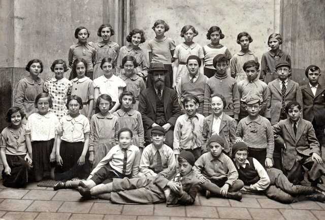 Klassenfoto van de Palacheschook uit ± 1936.