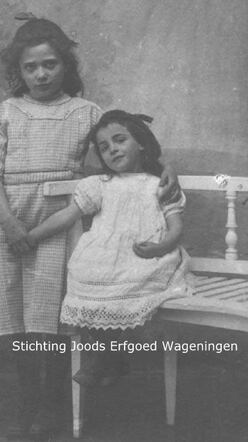 Sophia Hendrika Cohen (links) met haar zusje