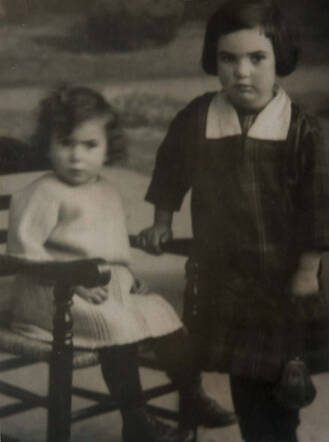 Frouwke (right) and Greta Swart