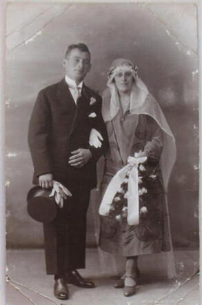 Trouwfoto van Elias Veterman en Antje Stibbe, 5 oktober 1926