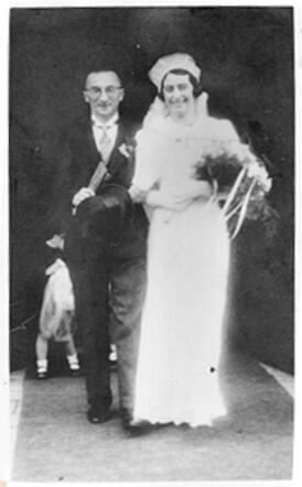 Trouwfoto van Siegfried Emil Adelaar en Alida Leonore Groenman, 22 december 1937